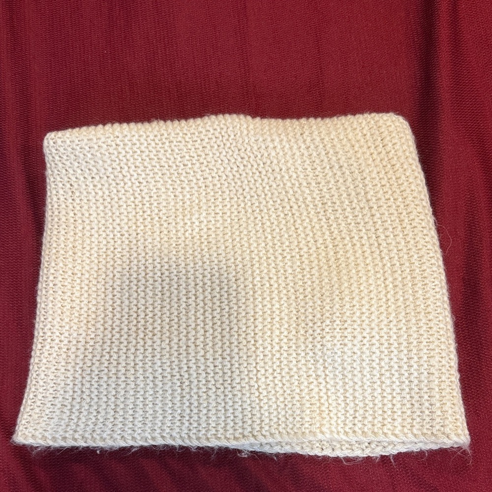 H&M Cream Knit Circle Scarf